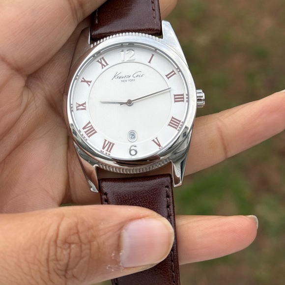 Kenneth Cole Silver Case Watch with Brown Strap White Dial classic men’s watch - Picture 2 of 10